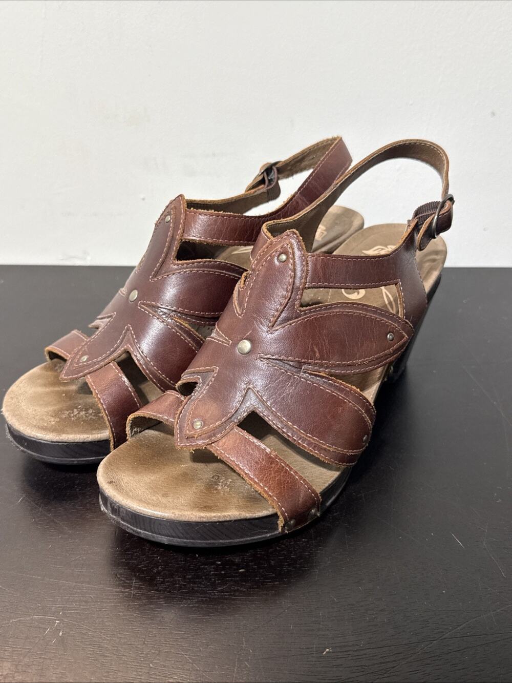 Dansko Nina Sandals Womens 38/7 Heels Brown Leather Floral Strappy Platform